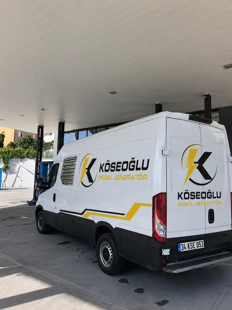 Köseoğlu mobil jeneratör servis aracı sahada hizmet verirken